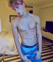 Shirtless Twinks Gay Tube Chaps 5fad862cc1f6d.jpg