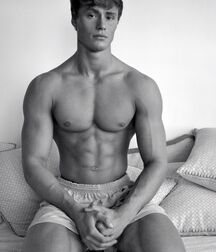 Muscle Man David Gay Tube 5fad8c200bf99.jpg