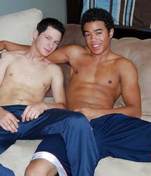 Handsome & Sexy Gay Tube 5faeaf993e609.jpg