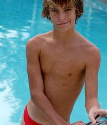 Red Speedos Rock Gay Tube 5faed56d059e2.jpeg