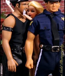 Action Figures & Male Dolls 5fb13b1045386.jpg