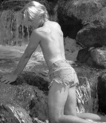 Young Twinks Mainly Naked Gay Tube 5fb1a3caf1c10.jpg