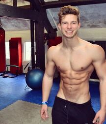 Abs R Us Gay Tube Shirtless 5fb7ddf62987f.jpg