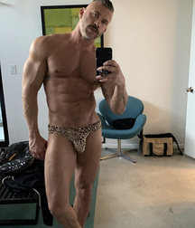 Speedos Rule Gay Tube 5fb8ac2070529.jpeg