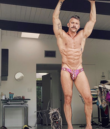 Speedos Rule Gay Tube 5fb8ac22d54e5.jpeg