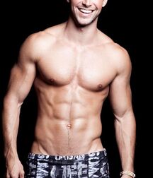 Twinks and Twunks Gay Shirtless Tube Lean 5fb8b2e11e653.jpg