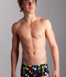 Twinks and Twunks Gay Shirtless Tube Lean 5fb8b2e31b398.jpg
