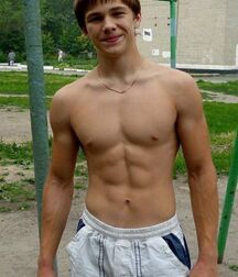 Twinks and Twunks Gay Shirtless Tube Lean 5fb8b30014efd.jpg