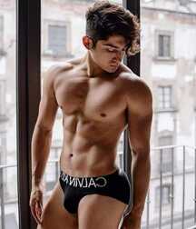 Pecs-tacular Young Guys Gay Tube 5fb96a6e4132d.jpg