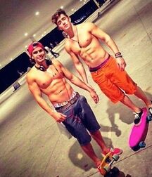 Muscle Twinks & Hunks Gay Tube 5fb9ad2c2a4a5.jpg