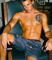 Shirtless and Sexy Boys Porn 5fbe7241ee341.jpg