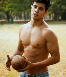 Acaua Diniz gay tube handsome  5fc1a02cde656.jpg
