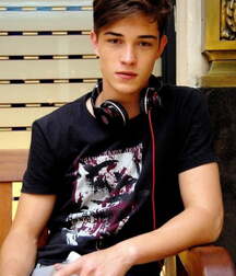 Francisco Lachowski Too Gay Tube 5fc2888e05439.jpg