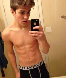 Shirtless Handsome Twinks Gay Tube 5fc9005ae6762.jpg