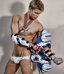Underwear Bulge Males Gay Tube 5fcc5e11a56e2.jpg