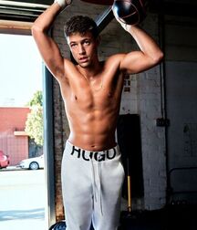 Very Sexy Guys Gay Tube 5fd1516dbd4b6.jpg