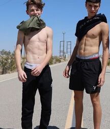 Very Sexy Guys Gay Tube 5fd151897c93c.jpg