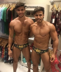 Speedo Buddies Gay Tube 5fd186fb87037.jpg
