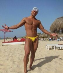Yellow Is Golden Gay Tube 5fd6867150482.jpg