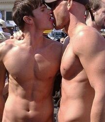 Gay Kissing Boys Porn 5fd961bfbd39a.jpg