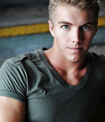 Handsome Gay Tube Guys muscles  5fe175bac88a3.jpg