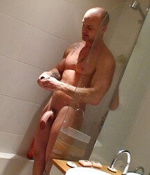 Gay Shower & Bath Tube Porn 5fe24655b10c1.jpg