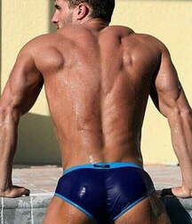 Muscular Studs Gay Tube 5fe3c2532f3cb.jpg