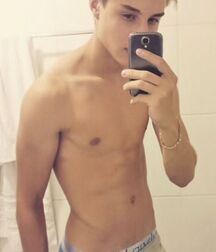 No Shirt Twinks Gay Tube 5fe3c91a07985.jpg