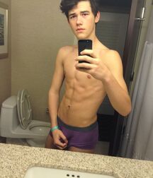 Twink Abs Selfies Gay Tube 5ff5dfb0e5de4.jpg