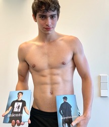 Shirtless Studs Gay Tube 5ff69339cd4f3.jpg