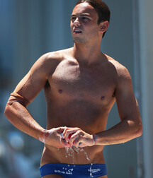 Speedo Divers Gay Tube 5ffb230d47f90.jpg