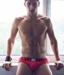 Underwear Bulge Models Gay Tube 5ffc8b0147526.jpg