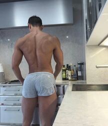 Muscular Bubble Butts Gay Tube 600f58ca2cfb9.jpg