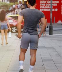 Muscular Bubble Butts Gay Tube 600f58d9d8904.jpg