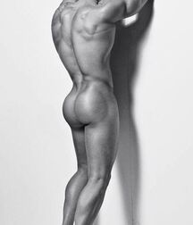 Muscular Bubble Butts Gay Tube 600f58dbbc9fb.jpg