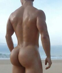 Muscular Bubble Butts Gay Tube 600f58ec5edd3.jpg