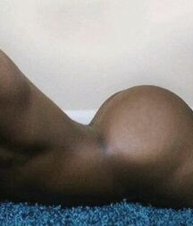 Muscular Bubble Butts Gay Tube 600f58f058ed7.jpg