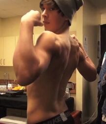 Austin Mahones Gay Tube 60108d1fe15a1.jpg