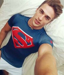 Superman Sexy Gay Tube 6014decaf3044.jpg