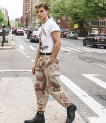Luc & Cooper Coyle Gay Tube 602d48535ef3a.jpg