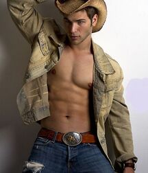 Muscular & Sexy Gay Tube 602d9613d4ec4.jpg