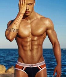 Muscular & Sexy Gay Tube 602d961adbf28.jpg