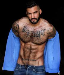 Muscular & Sexy Gay Tube 602d9672d2f83.jpg