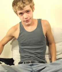 Handsome & Naked Boys Porn 602dd2884f524.jpg