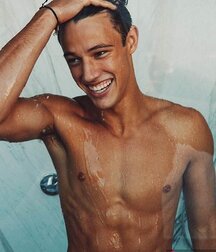Shirtless Cameron 6036cc958a672.jpg