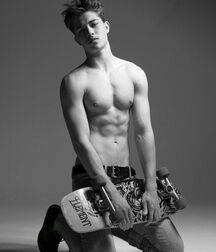 Sexy Skateboarders Gay Tube 604172427efd4.jpg