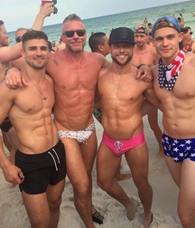 Speedo Buddies Twink Tube 604b99f90898f.jpg