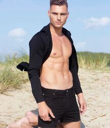 Handsome Paul Gay Tube 604b9eccd8e6b.jpg