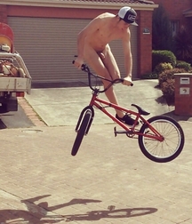 Naked Riders Gay Tube 604ec61c98286.jpg