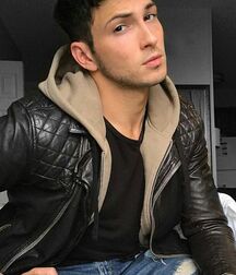 Robert Scott Wilson Gay Tube 6058084fb3d80.jpg
